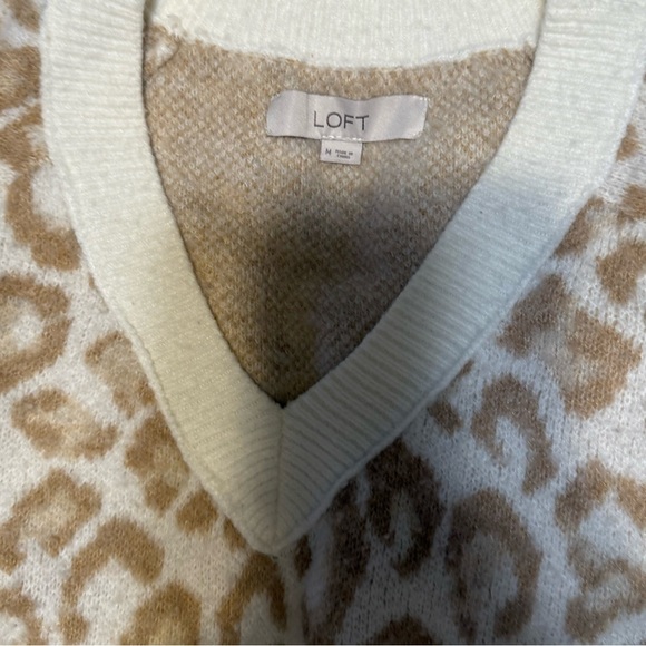 Leopard Print V-Neck Sweaterby Nine West - Cream and Tan- Size Medium - Picture 9 of 9